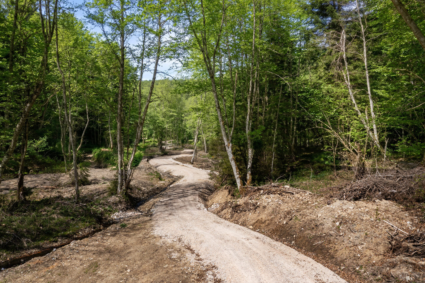 Az új murányhutai kerékpárút az erdőn át a Murányi-fennsík Nemzeti Parkba vezet